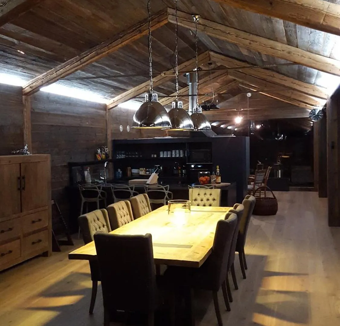 Chalet Bella Essert-Romand 0*,  France